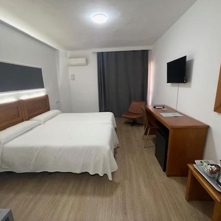 Hotel Anfora 멜리야 외부 사진